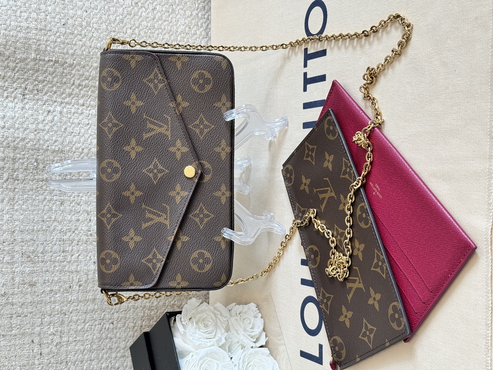 Pochette Felicie Monogram