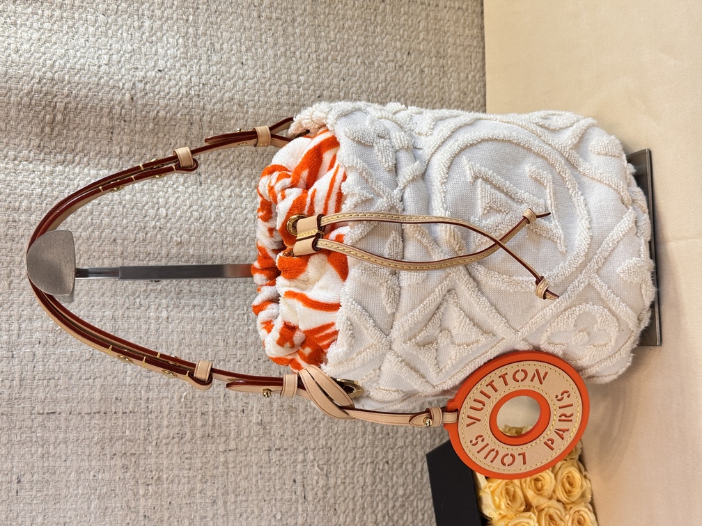 Bucket Bag LVacation