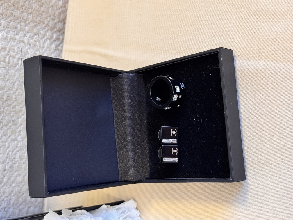 Chanel set Ring &amp; earrings