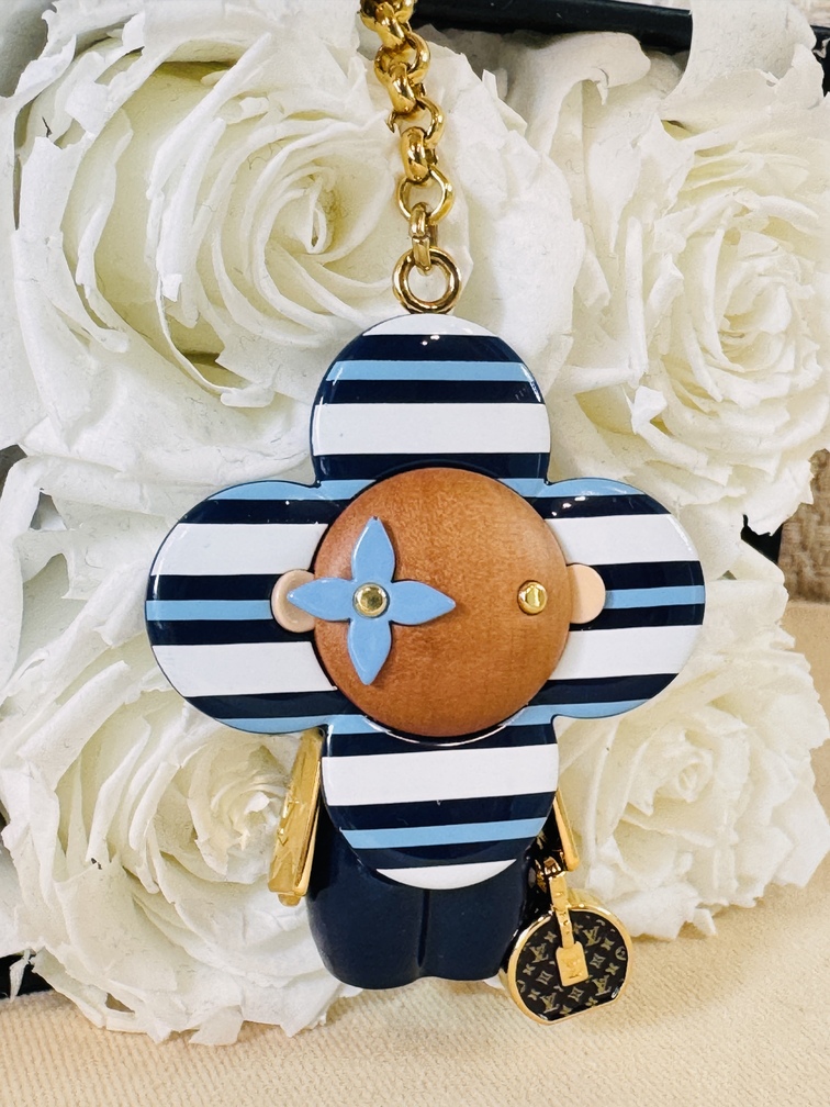 Taschenschmuck Vivienne By The Pool