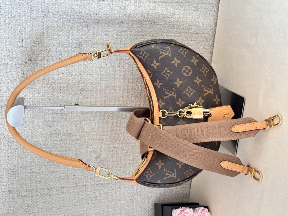 Looping NM Monogram