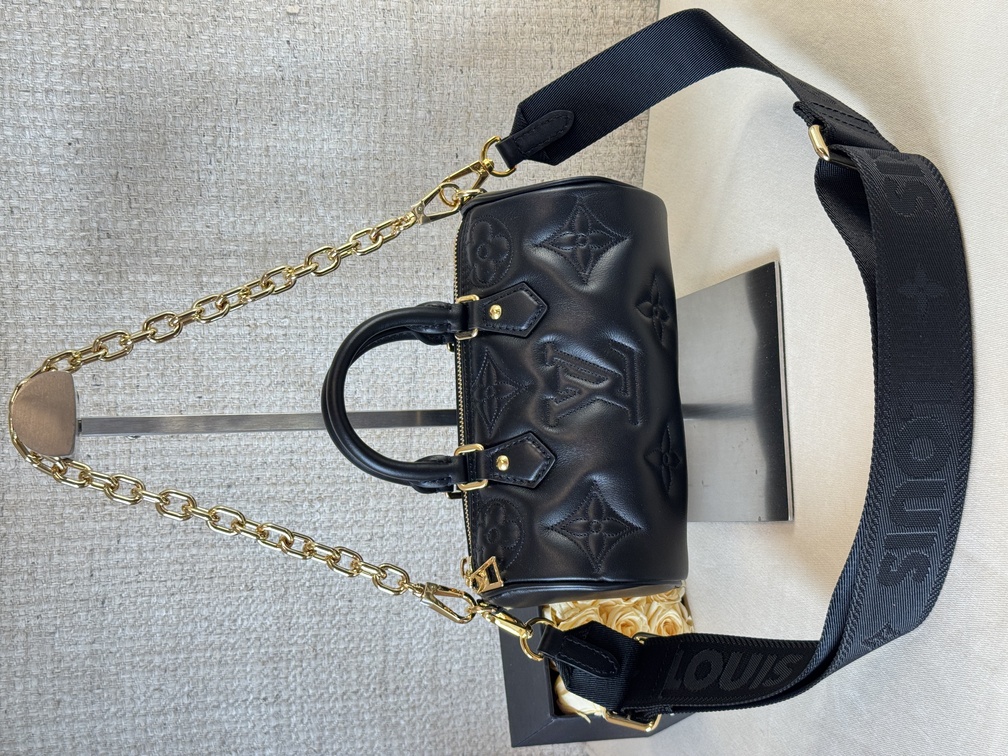 Papillon Bubblegram black