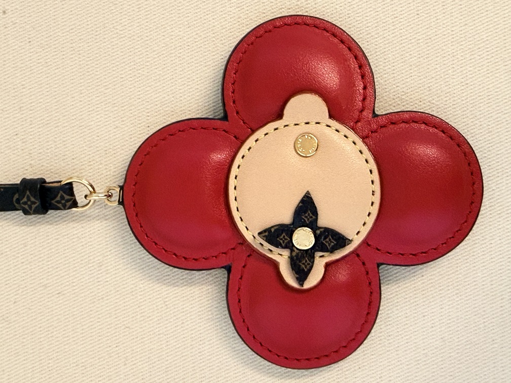 Taschenschmuck Vivienne rot
