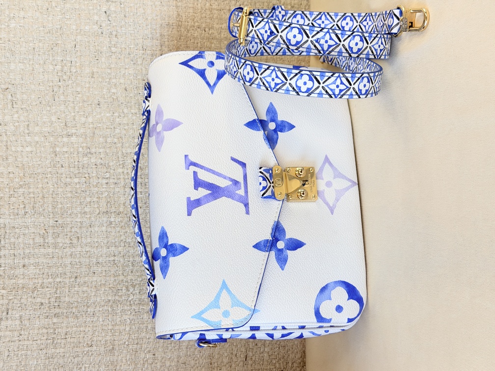 Pochette Metis By The Pool blau