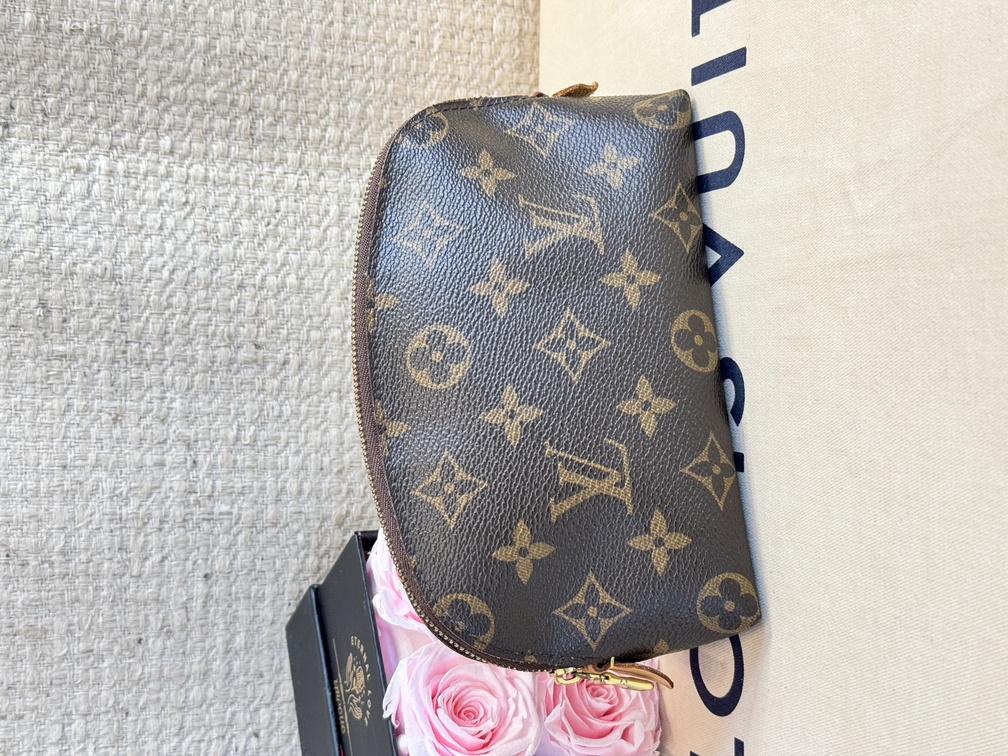100 Original Louis Vuitton cosmetic pouch M47515 Monogram